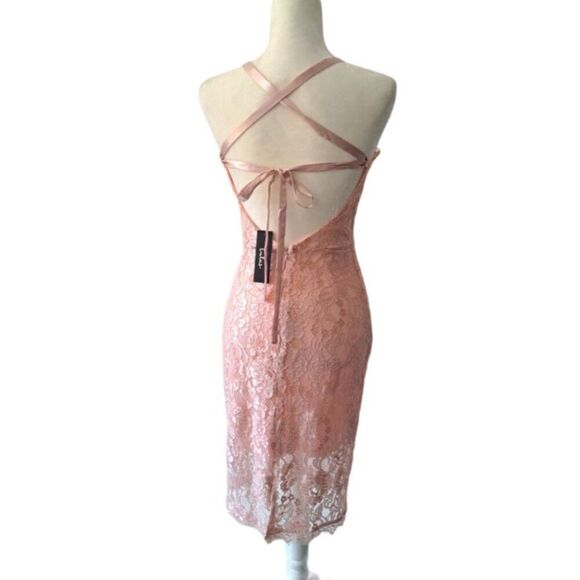 Lulu's Woman's Peach Pink Halter Lace Party Barbie Core Cocktail Dress Medium - Picture 4 of 8